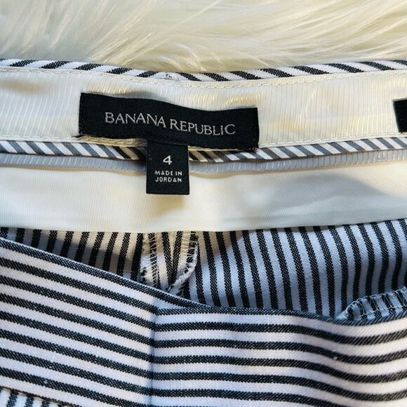 Banana Republic Blue Pinstripe Logan Linen Blend Cropped Pants - Picture 4 of 7